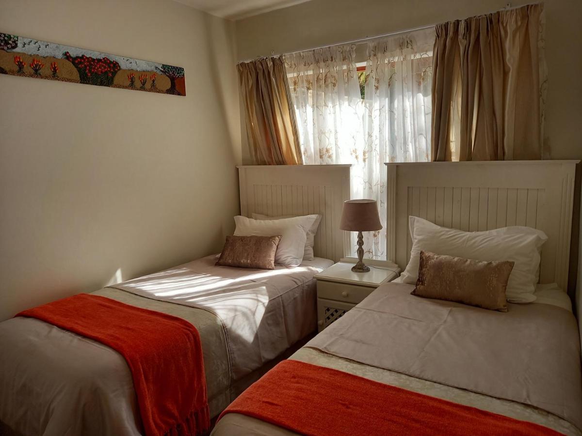 Appartamento 110 Bay View Brenton-on-Sea Esterno foto