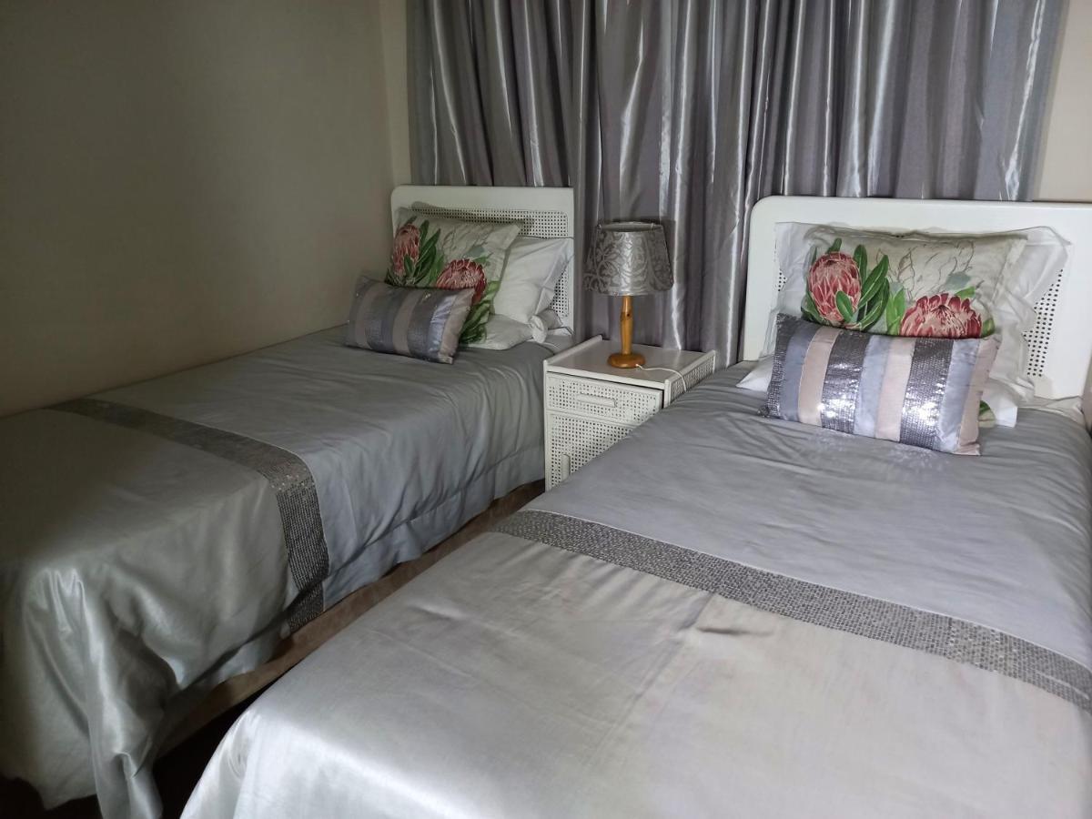 Appartamento 110 Bay View Brenton-on-Sea Esterno foto